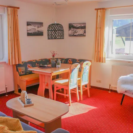 Rotenstein Apartment *